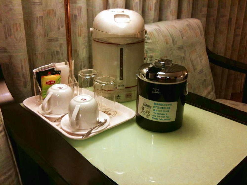 The Premier Hotel Tainan Extérieur photo