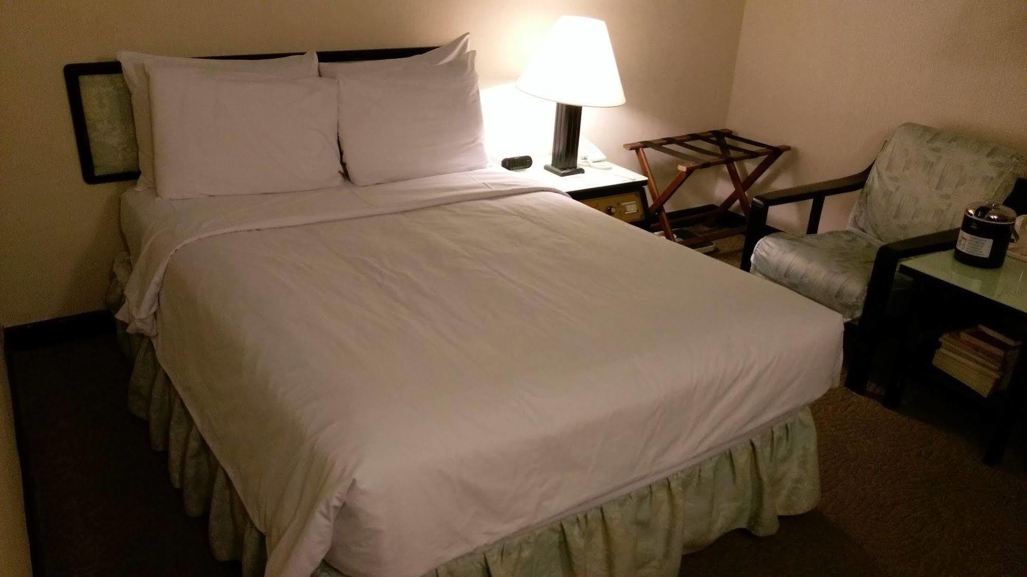 The Premier Hotel Tainan Extérieur photo